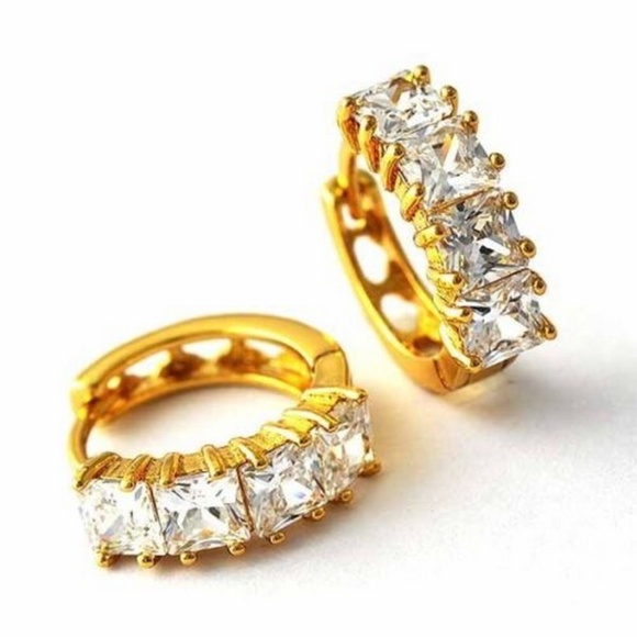 G234 Gold Coloured CZ Huggy
